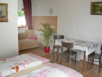 Pension Zur Freiheit Passau Guest house